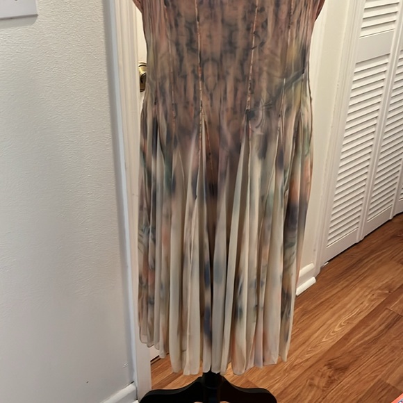 Live and Let Live dress - Picture 2 of 8